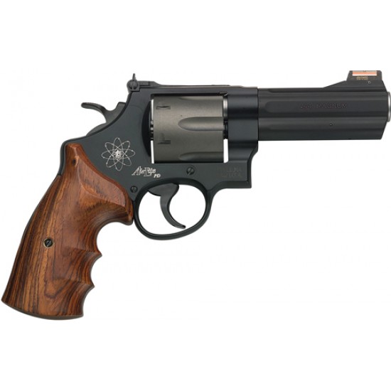 SMITH & WESSON 329PD .44 MAGNUM 4