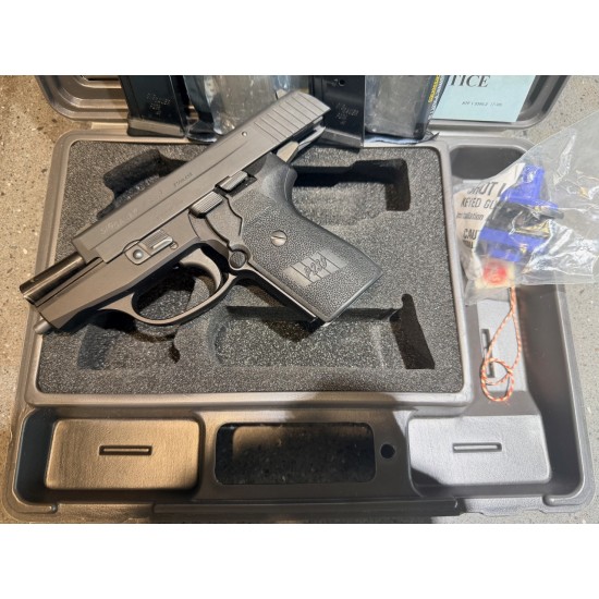 USED SIG SAUER P239 40 cal  (357 SIG convertible but bbl not included)