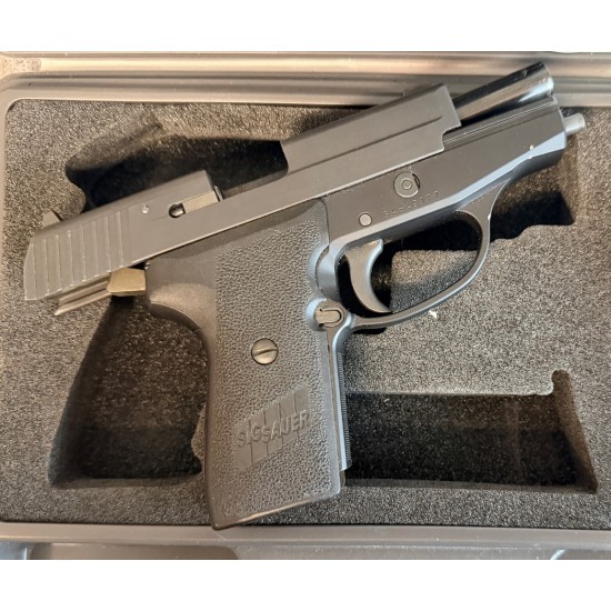 USED SIG SAUER P239 40 cal  (357 SIG convertible but bbl not included)